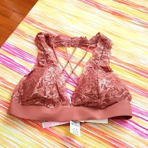 NWT gorgeous 😍 VS lace bra